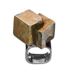  Roxx Pyrite Double Cube Ring by Märta Larsson in polished silver, displayed against a white background. Chunky silver ring with raw pyrite crystal — handcrafted gemstone ring with modern edge.
