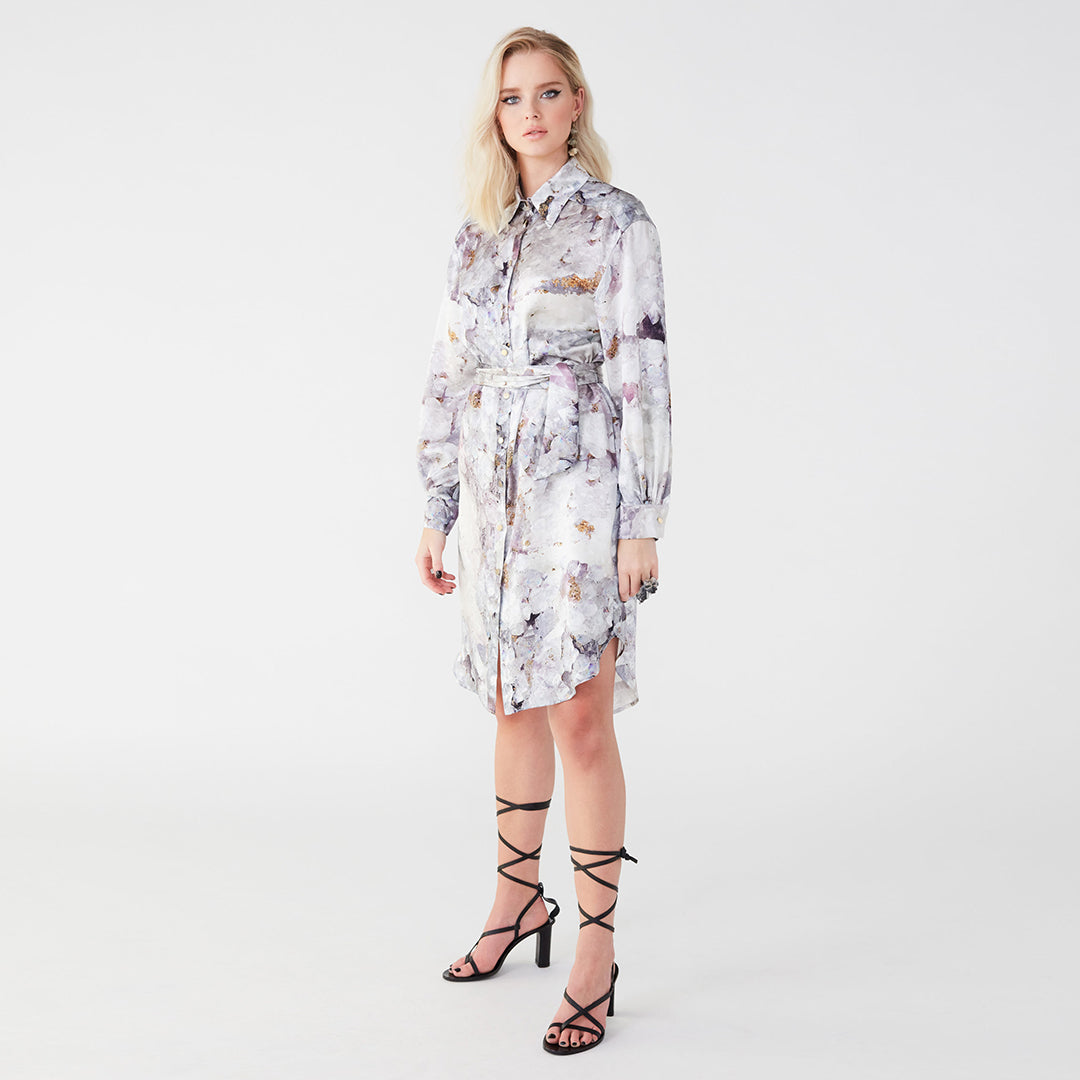 Front view of a model wearing the Carte Blanche Silk Satin Shirt Dress by Märta Larsson in 100% silk satin with relaxed fit and fluid elegant drape.